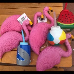 4 blowmold flamingos and summer sipper party pack